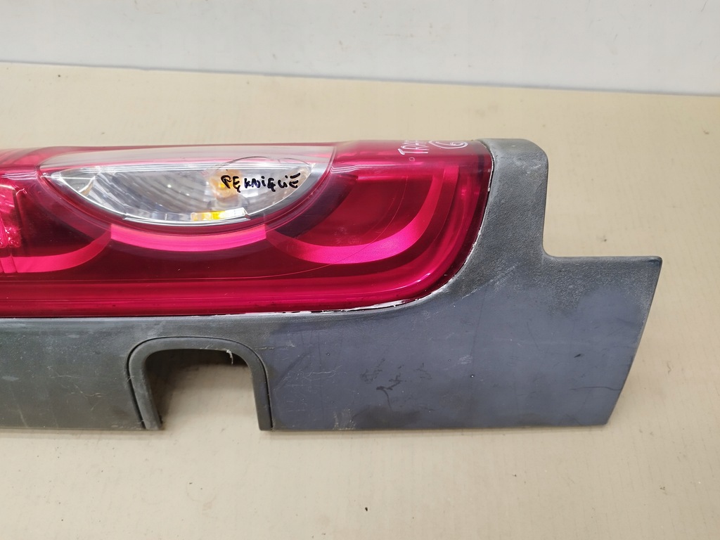 LAMPĂ STANGA SPATE VIVARO A TRAFIC II LIFT 2006-2014 Product image
