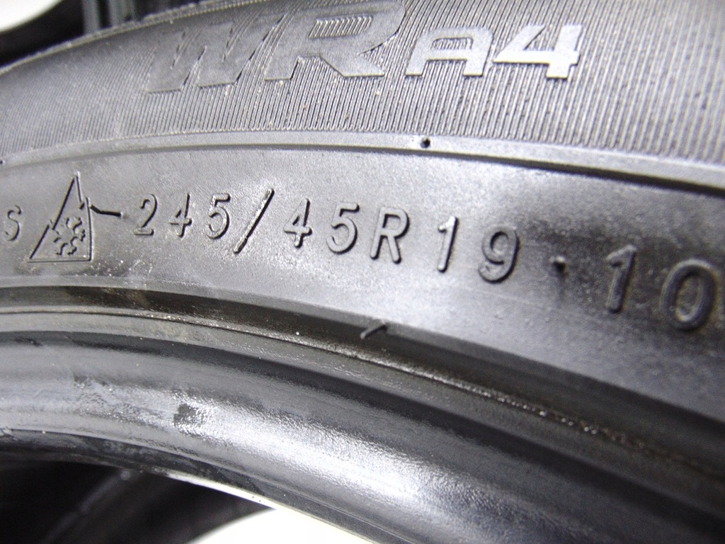 NOKIAN WR A4 PNEURI DE IARNĂ 245/45R19 R19 19 18 ani Product image