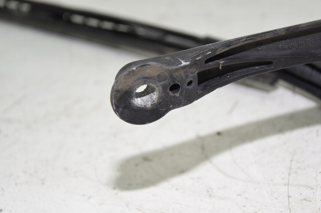 BMW E38 BRAT STERGATOR DREAPTA 8352020 Product image