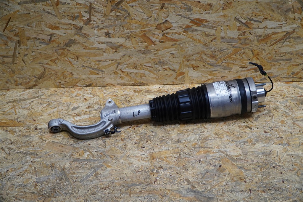 AMORTIZOR PNEUMATIC FATA 06701062620 06701062600 LEVANTE 3.0 D 16- Product image