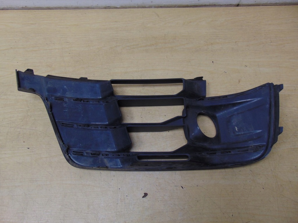 GRILĂ ÎN BARĂ ȘTANGA AUDI Q7 4M S-LINE LIFT 4M0807681E Product image