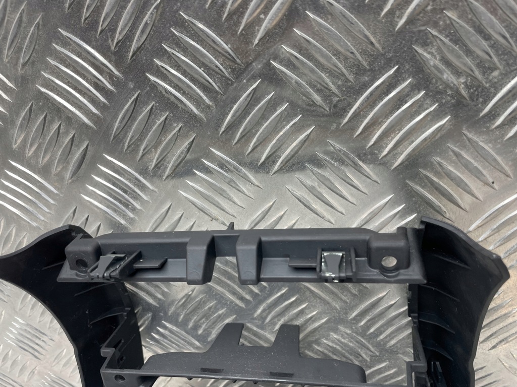 CAPAC BMW F10, PLACA CONSOLĂ TUNEL CENTRAL, LAMPĂ ȚIGĂRI SPATE 9206664 Product image