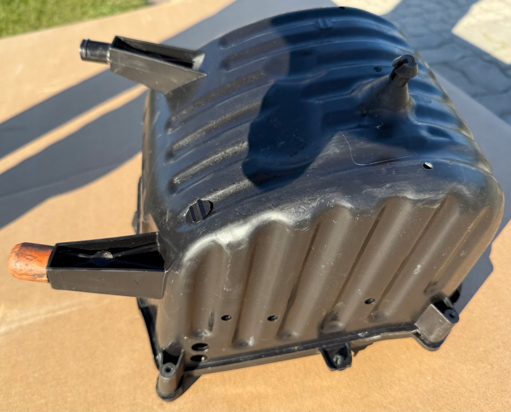 Mercedes A 177 GLB x247 GLA 247 Cla 118 filtru ac carcasa filtrului de aer Product image