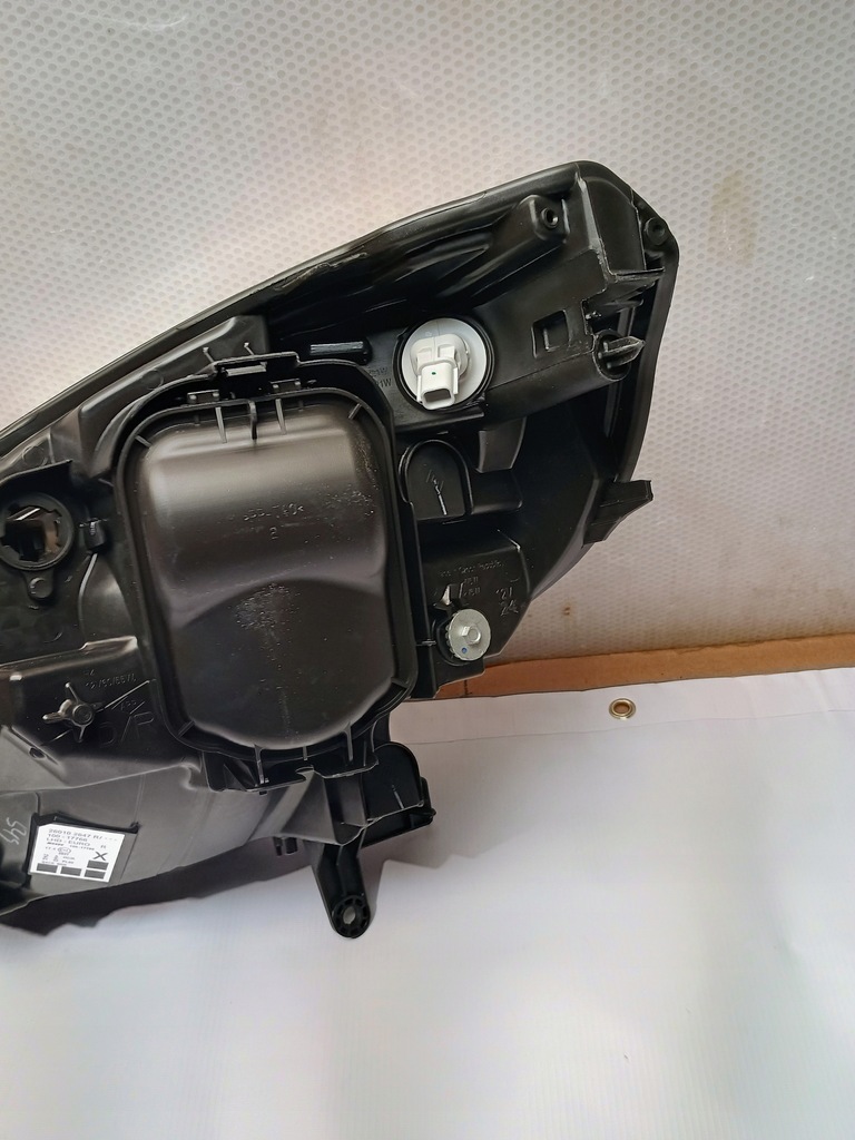 Renault Kangoo II III LIFT 13-20 LAMP FRONT LEGE 260102647R New Origin Product image