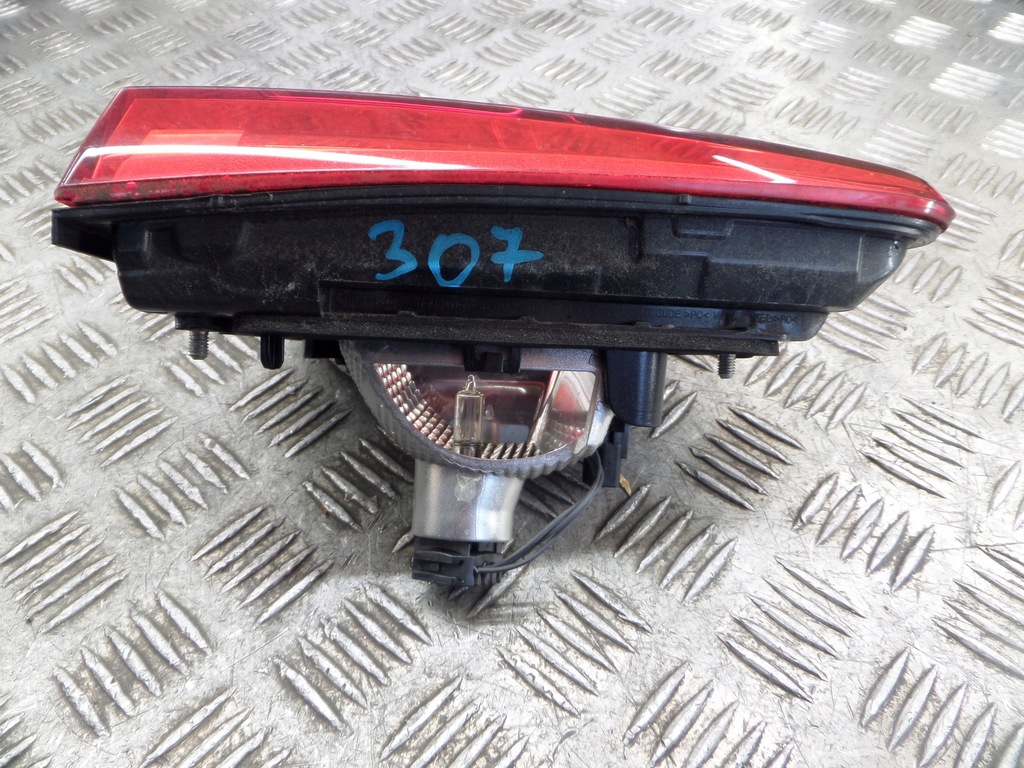 LAMPĂ CAPOTA DREAPTA RENAULT KADJAR 265508898R Product image