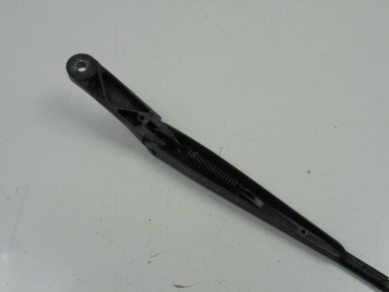 PASSAT B6 BRAȚ STERGATOR FATA DREAPTA 3C1955410B Product image