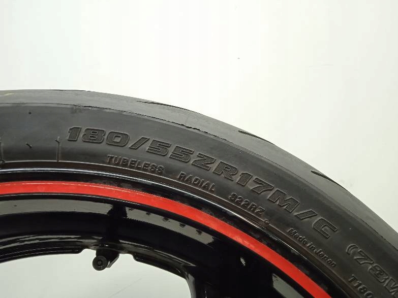 JANTE ANVELOPE SPATE K8 K9 L0 185/55ZR17M 17 INCI Suzuki GSX-R750 Product image