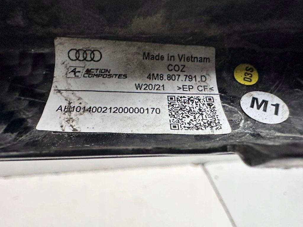 LISTA BASTĂ CARBON BARĂ FATA CARBON AUDI SQ8 RSQ8 Product image