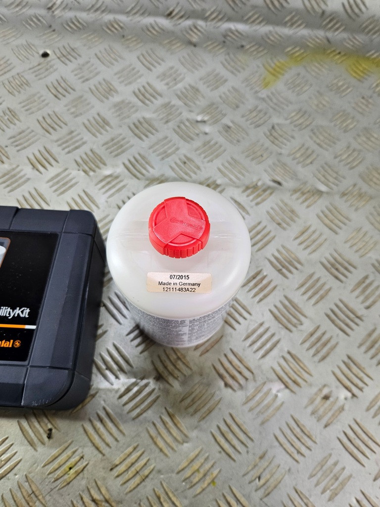 Adeziv SIGILLANT PENTRU ANVELOPE KIT REPARATIE COMPRESOR ROȚI ANVELOPE FORD Product image
