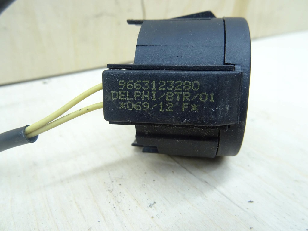 PEUGEOT CITROEN IMOBILIZER READER 9663123280 Product image