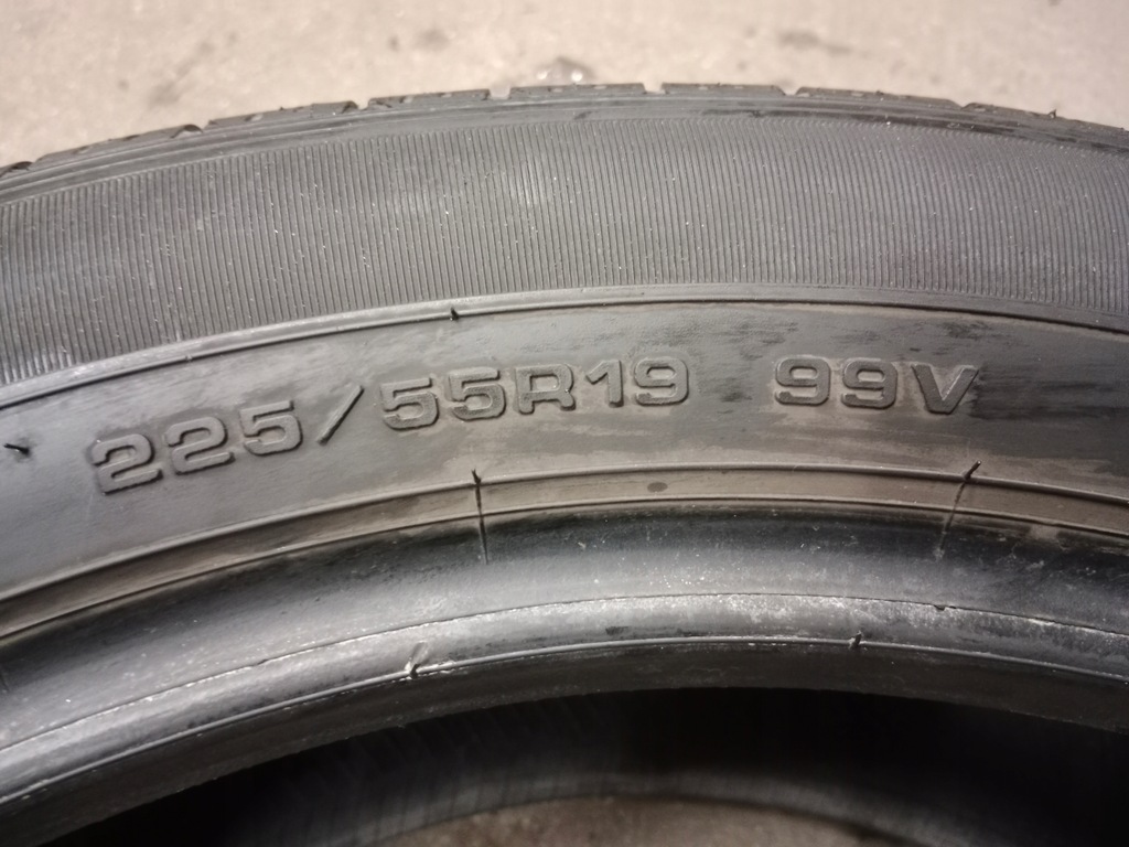 SUV GOODYEAR EFFICIENTGRIP 4X4 225/55 19" Product image