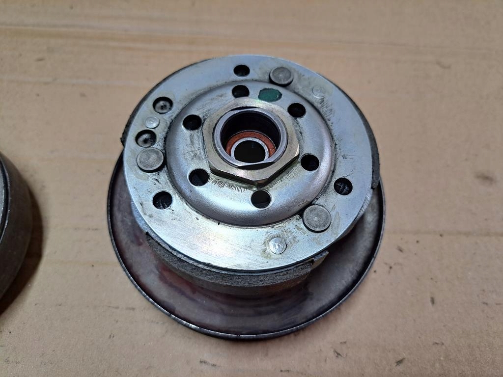 PIAGGIO LIBERTY 50 4T 16-20R VARIANT AMBREAI SET DRIVE (4) Product image