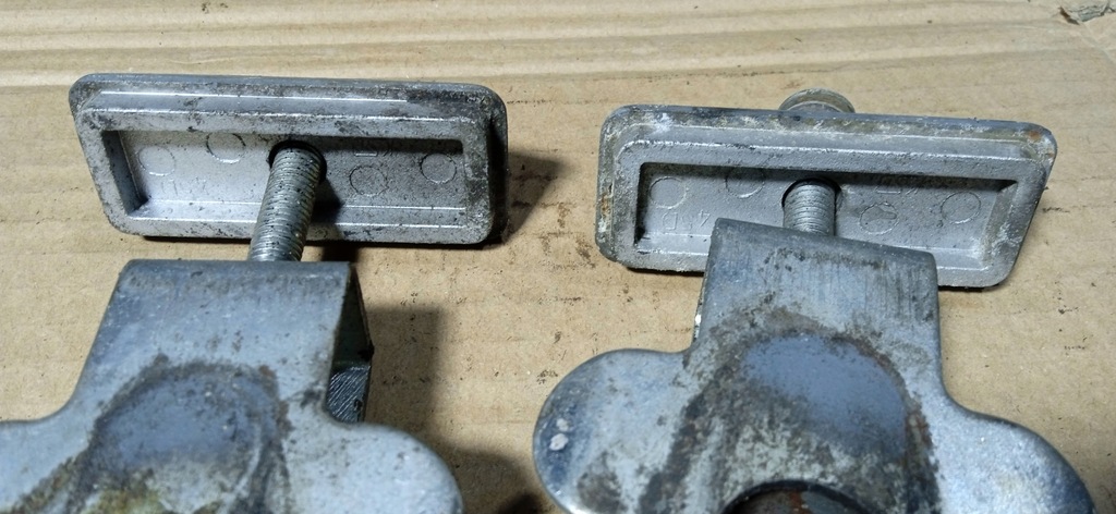 SUZUKI GSF 600 1200 BANDIT TENSIONATOR LANȚ ROATA SPATE Product image
