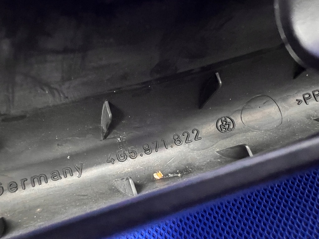 AUDI A6 C7 4G SEDAN CAPAC BAALAMĂ FLAP, DREAPTA 4G5971822 Product image
