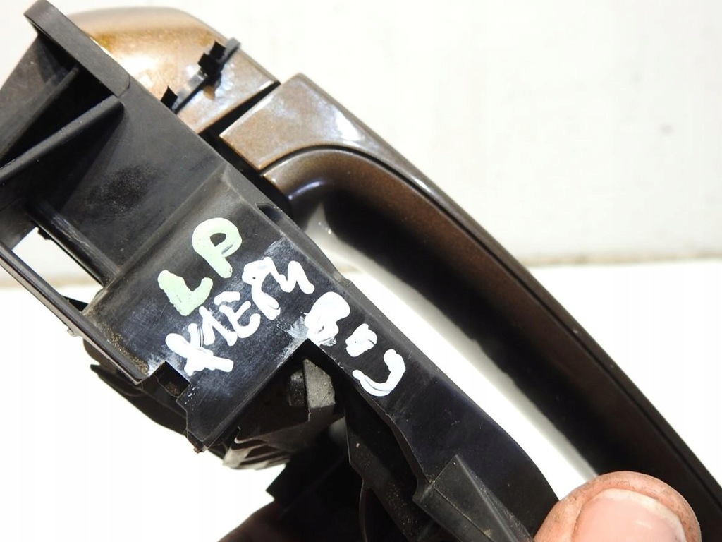 MÂNER UȘĂ FAȚĂ STÂNGA B09 BMW X1 E84 Product image