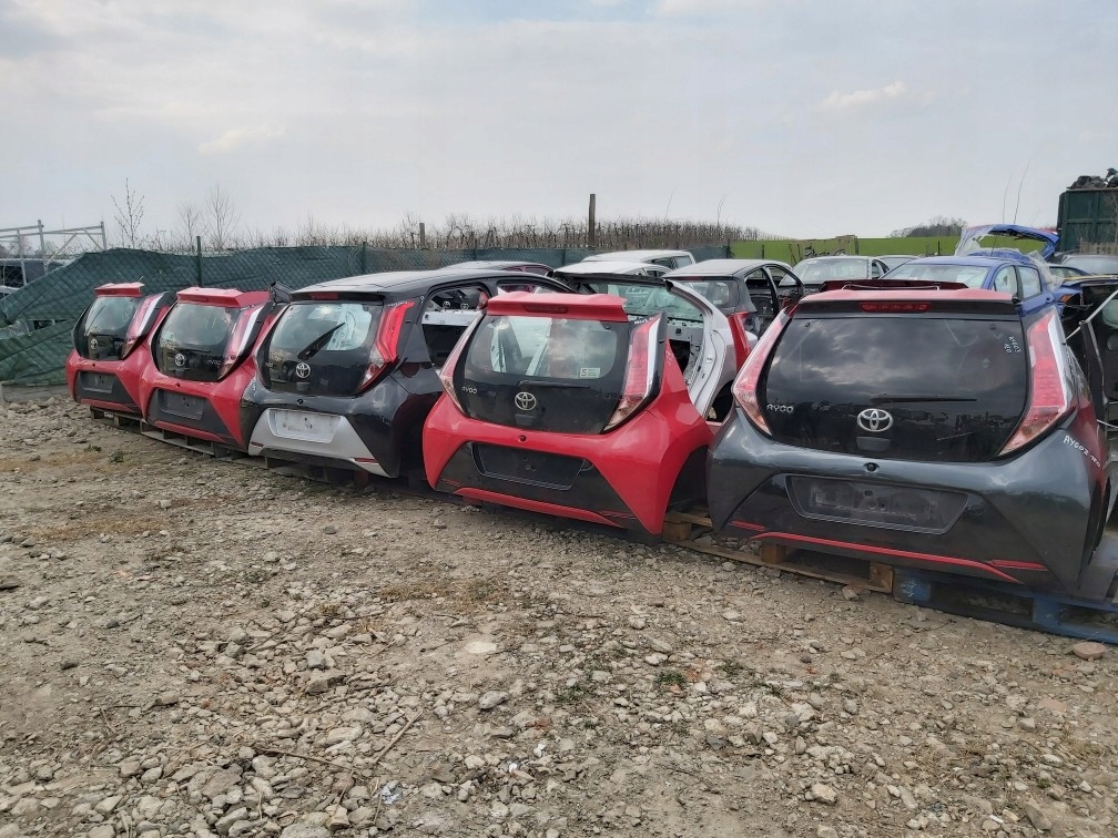 Toyota Yaris IV 1.5 Hybrid Cross Pillow Engine Paw Product image
