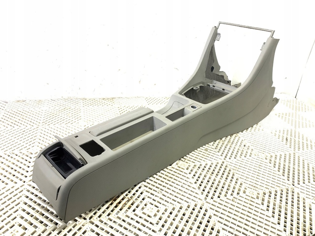 Central Tunnel Audi A4 B7 Kombi 04-08 Product image