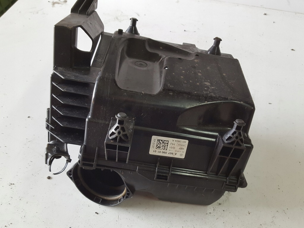 MERCEDES CLASA A W176 12-15 ani 1.5 CDI CARCASA FILTRU AER Product image