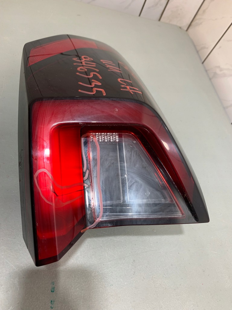 LAMPĂ SPATE STÂNGA ÎN APARĂ EUROPA HIGH BMW U11 X1 9465351 Product image