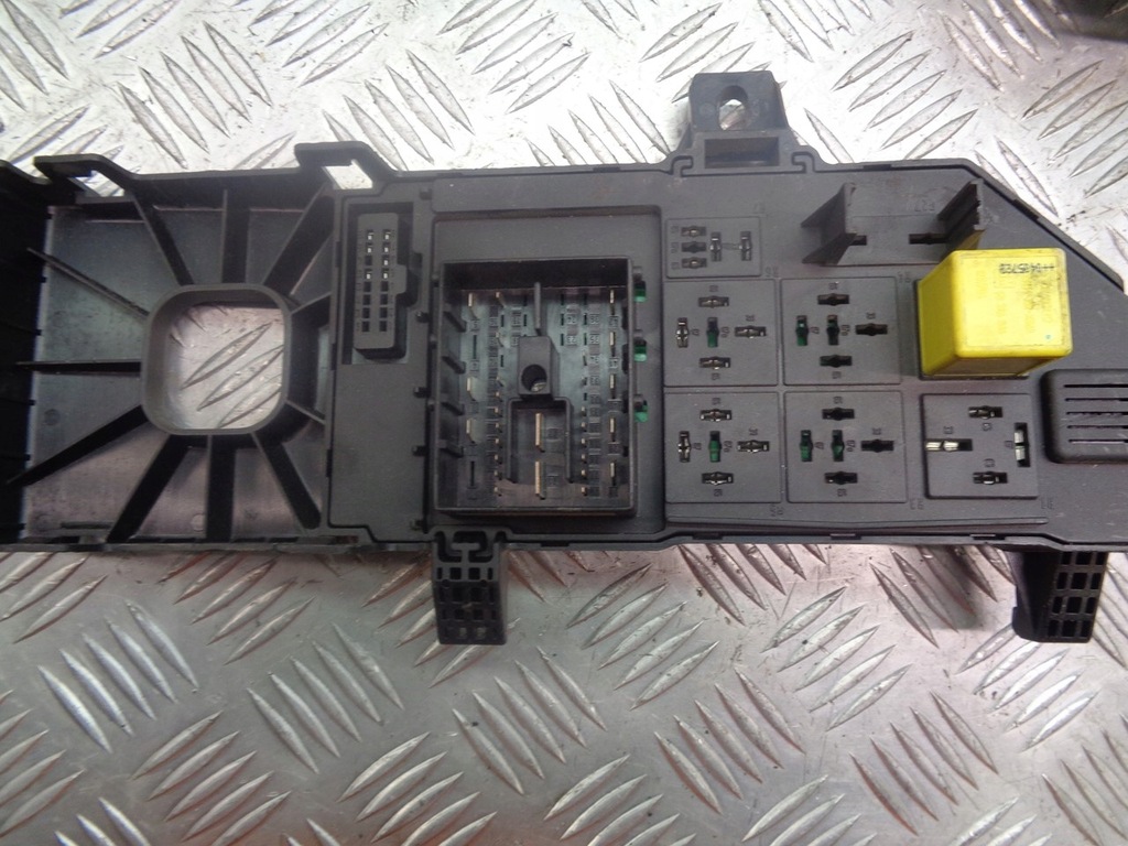 CUTIE MODULE BSI OPEL VECTRA C 1.9 CDTI 13168781 Product image