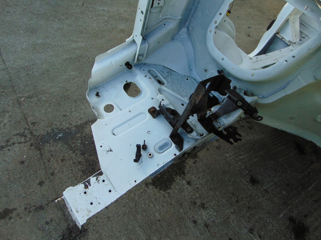 RENAULT MASCOTT LIFT 03-10 CADRU CAROSERIE CABINA Product image