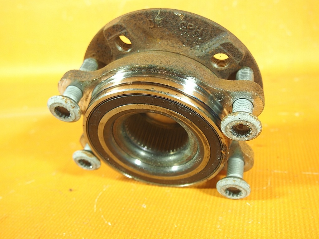 Rulment roata butuc Audi A7 4G LIFT 24KM 8k0407613b / 8k0407635p Product image