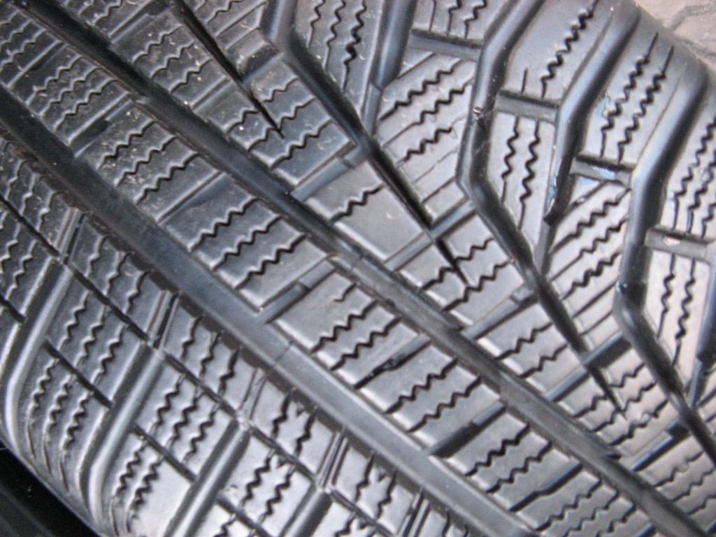 205/60R16 HANKOOK WINTER I'CEPT Evo 2 nr 4759/4717 Product image