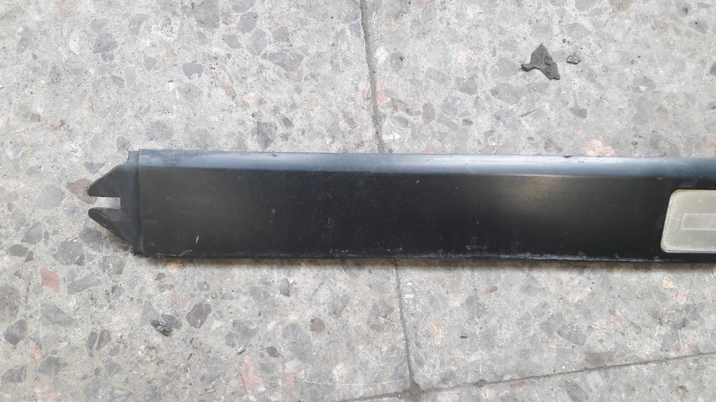 4e0853985c banda prag, stanga fata, Audi A8 D3 Product image