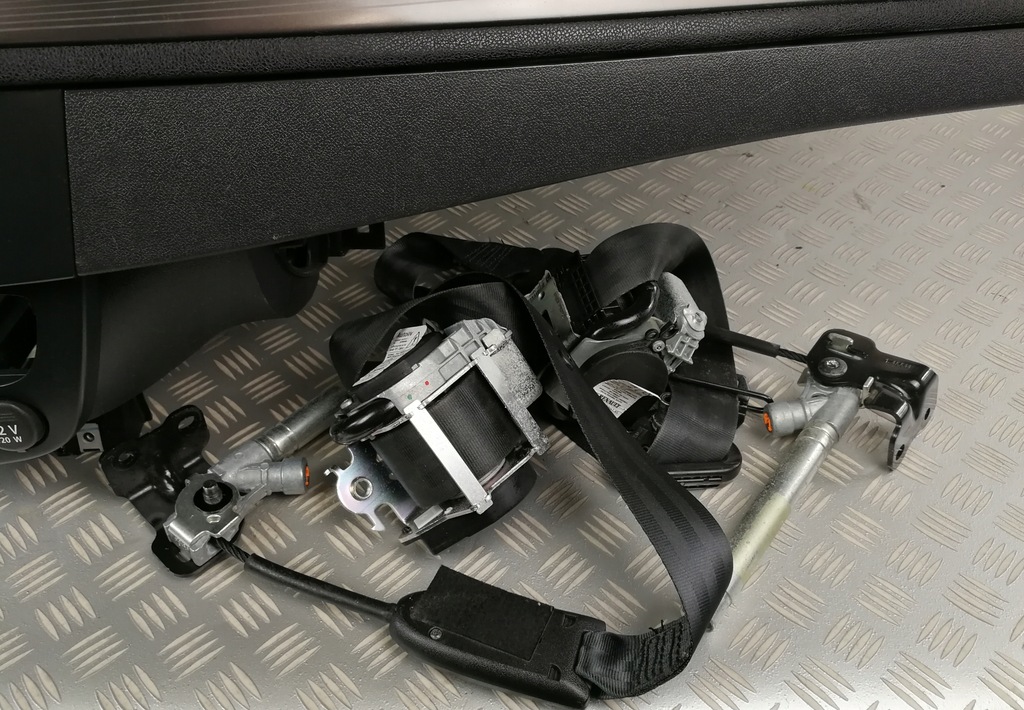 planşa de bord airbag-uri cockpit centuri de siguranţă RENAULT MEGANE III 3 08- EURO Product image
