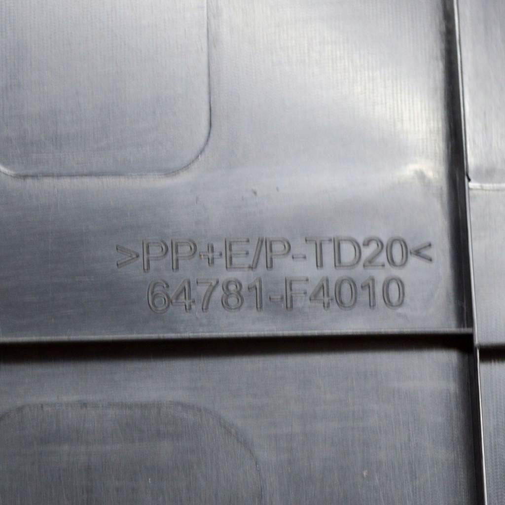 Toyota C-HR și 2020 Poilizate / Tapholstem Tully Light Product image
