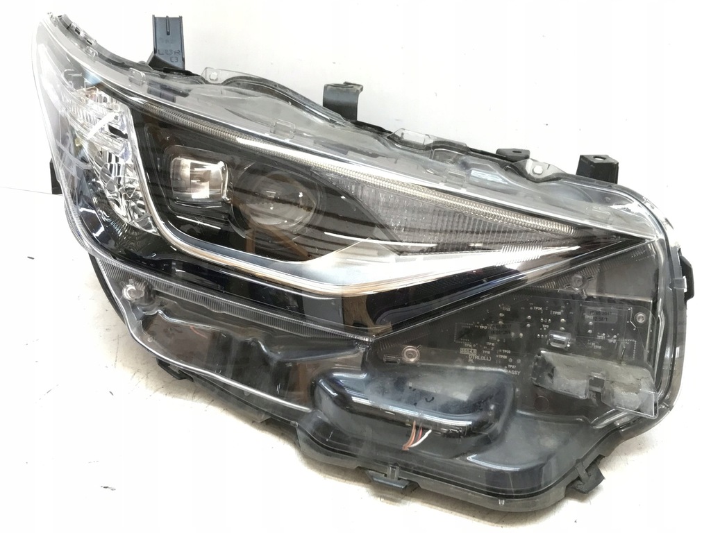 TOYOTA AURIS II LIFT 15-18 81110-02K60 LAMPA FATA DREAPTA FULL LED Product image