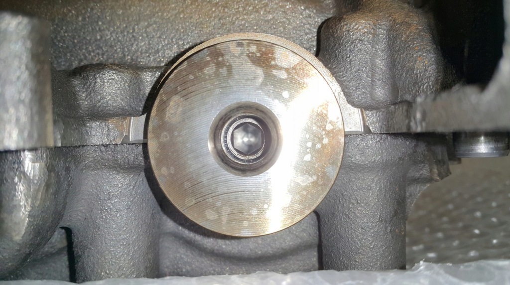 Pompa Ulei 2.0 TDI A4 A6 Q5 Passat B6 ARBORE 100mm Product image