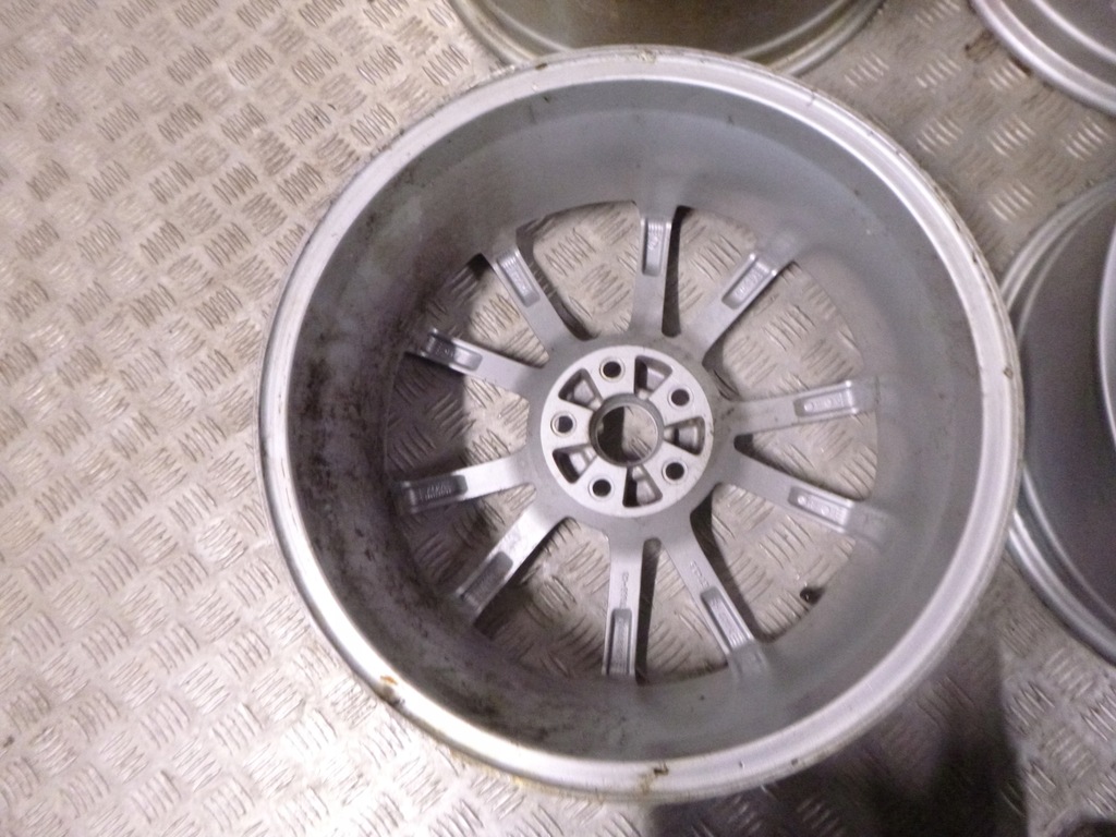 ALFA ROMEO 147 TI TURISMO INTERNAZIONALE JANTES TOORA 7X17 ET40.5 5X98 Product image