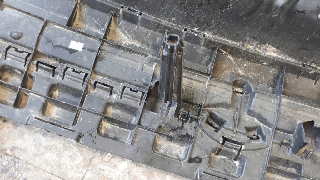 2K7807231E Consolidarea grilei VW Caddy IV Product image