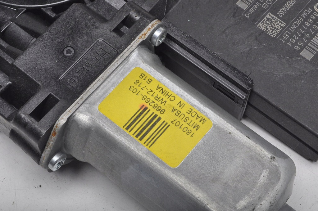 VOLVO S90 V90 II MOTOR GEAM STANGA FATA 31674758 966268-103 Product image