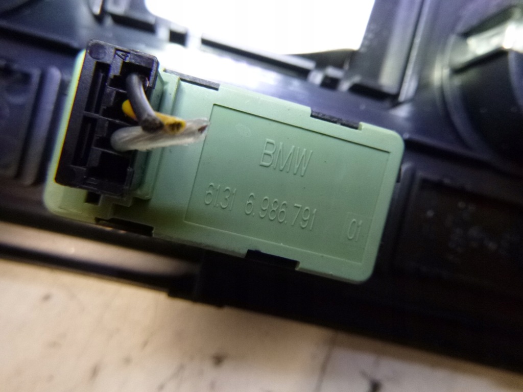 Panou bricheta priza AUX 12V BMW E61 E60 05 Product image