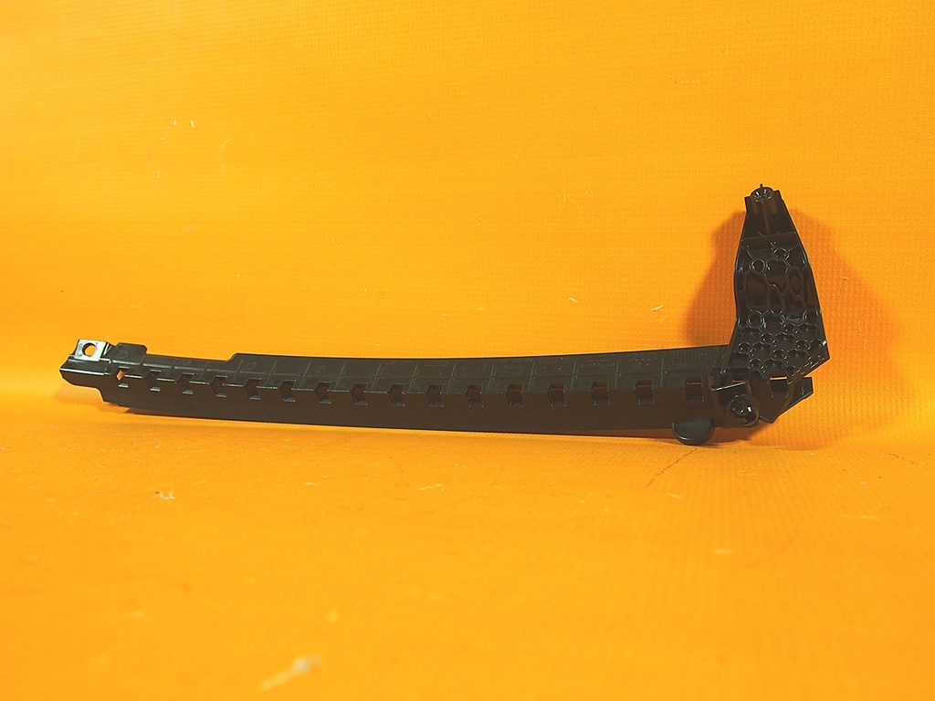 Audi Q3 83A SB 18KM Ghid geam spate stanga 83a839067 Product image