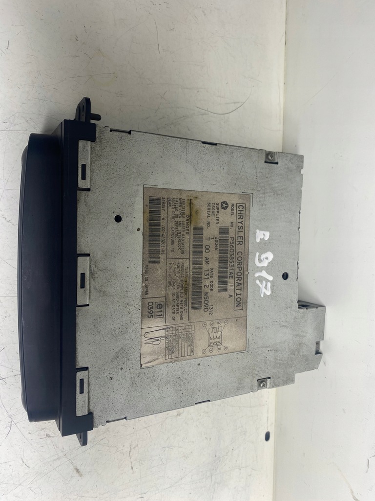 Chrysler OE P56038531AE Changer Product image