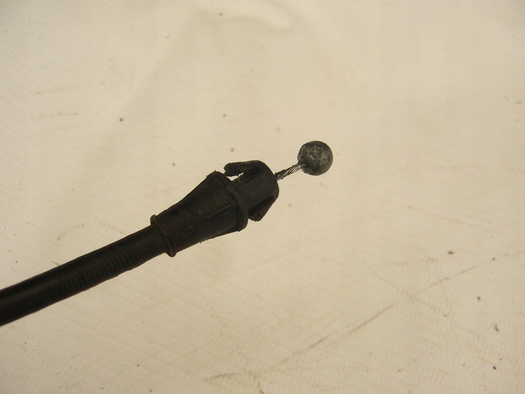 Opel Astra J IV LIFT cablu capotă cablu 13312788 mâner EU deschidere mâner Product image
