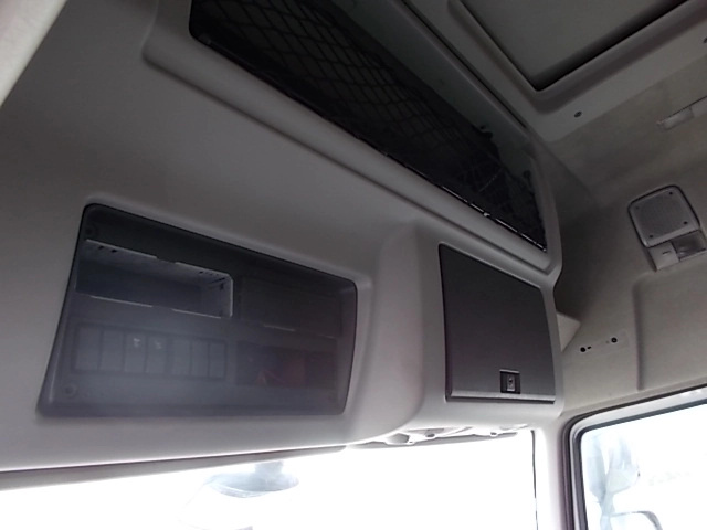 RENAULT PREMIUM 460 DXI CABINA KPL LIFT AUTOMAT Product image