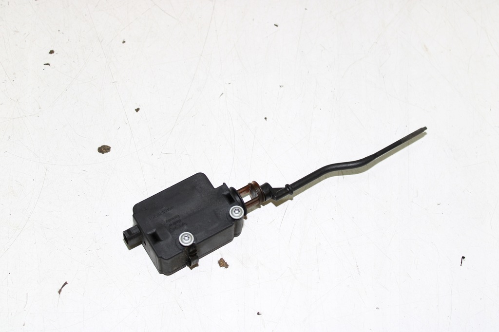 Dispozitiv de blocare a clapetei rezervorului de combustibil BMW e46 sedan break coupe cabrio 8372240 Product image