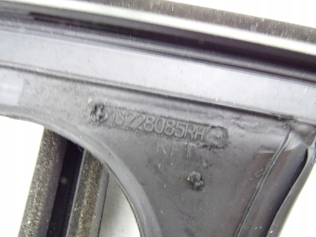 OPEL INSIGNIA A 08-17 GARNITURĂ GEAM UȘĂ, FAȚĂ DREAPTA 13228085 565740102 Product image