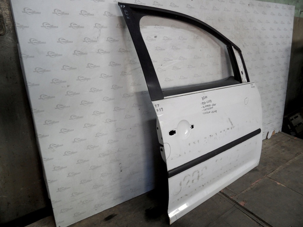 Volkswagen Caddy III Lift 12r Ușă din față Product image