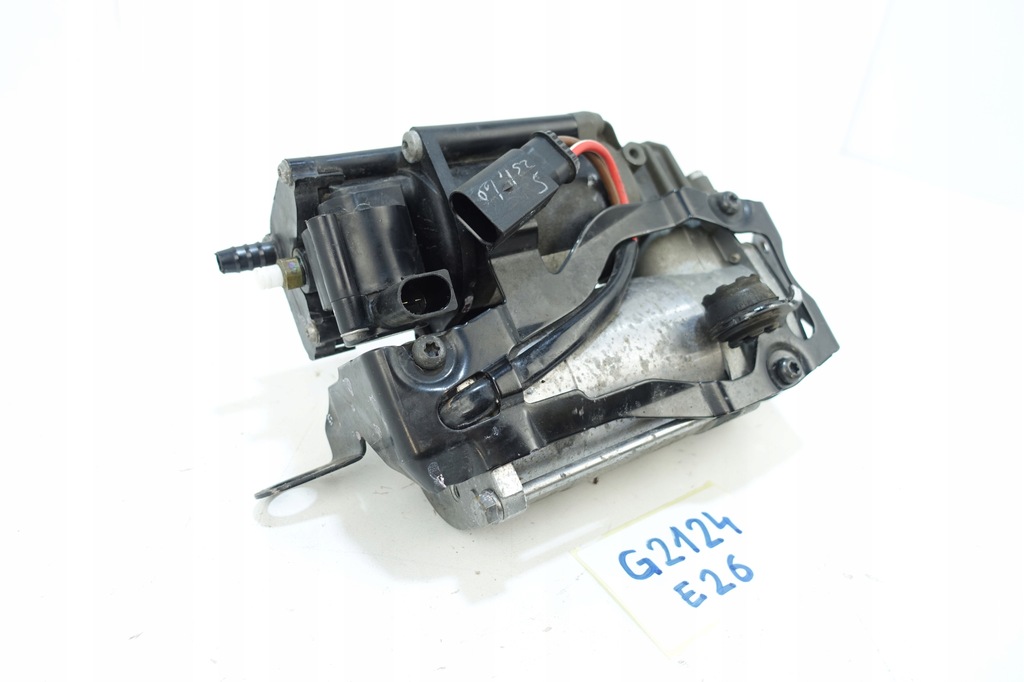 MERCEDES C-CLASS W205 2014 - COMPRESOR SUSPENSION A2133200104 Product image