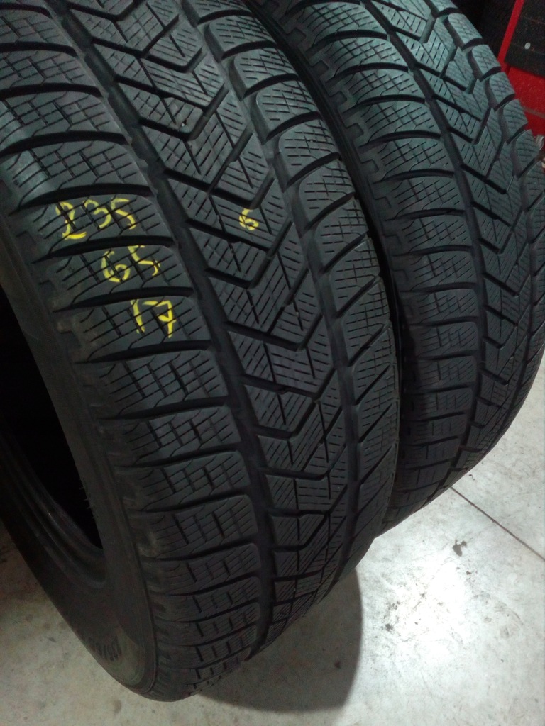 2 buc. 235/65R17 PIRELLI SCORPION WINTER 6MM!! 2022R. Product image