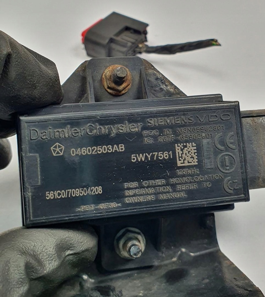 SENSOR PRESIUNE ANVELOPE CHRYSLER 300C 04602503AB Product image