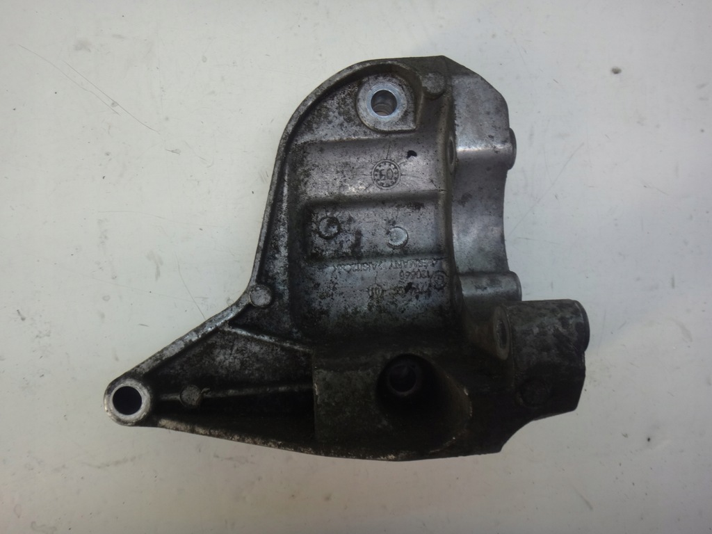 SUPORT LABE PENTRU POMPĂ BMW E90 E91 E92 E93 E87 M47 M57 Product image