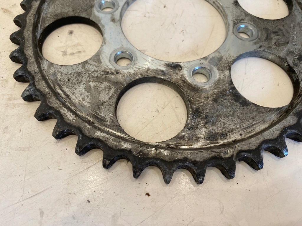 SUZUKI RF 900 R 94-99 900R PIIGNON DE ACTIONARE SPATE PINION DE IESIREA SPATE Product image