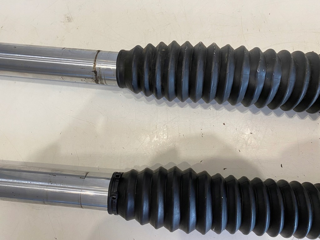 HONDA CRM 50 LAGI SET DE AMORTIZATE FAȚĂ LAGA DREAPTA STÂNGA Product image