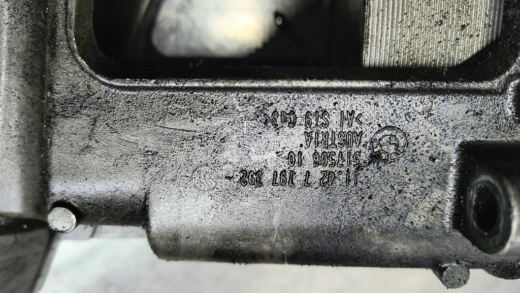 BMW 2.0 D N47 Carcasă cu filtru de ulei 7797392 Product image